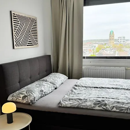 Kaiserloft Skylineblick Messe & アパート デュッセルドルフ