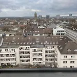 Kaiserloft Skylineblick Messe & *